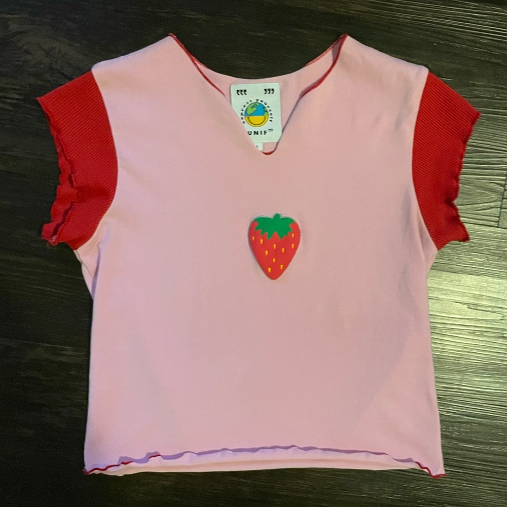 1 babydoll straweberry tee & lowrise floral skirt